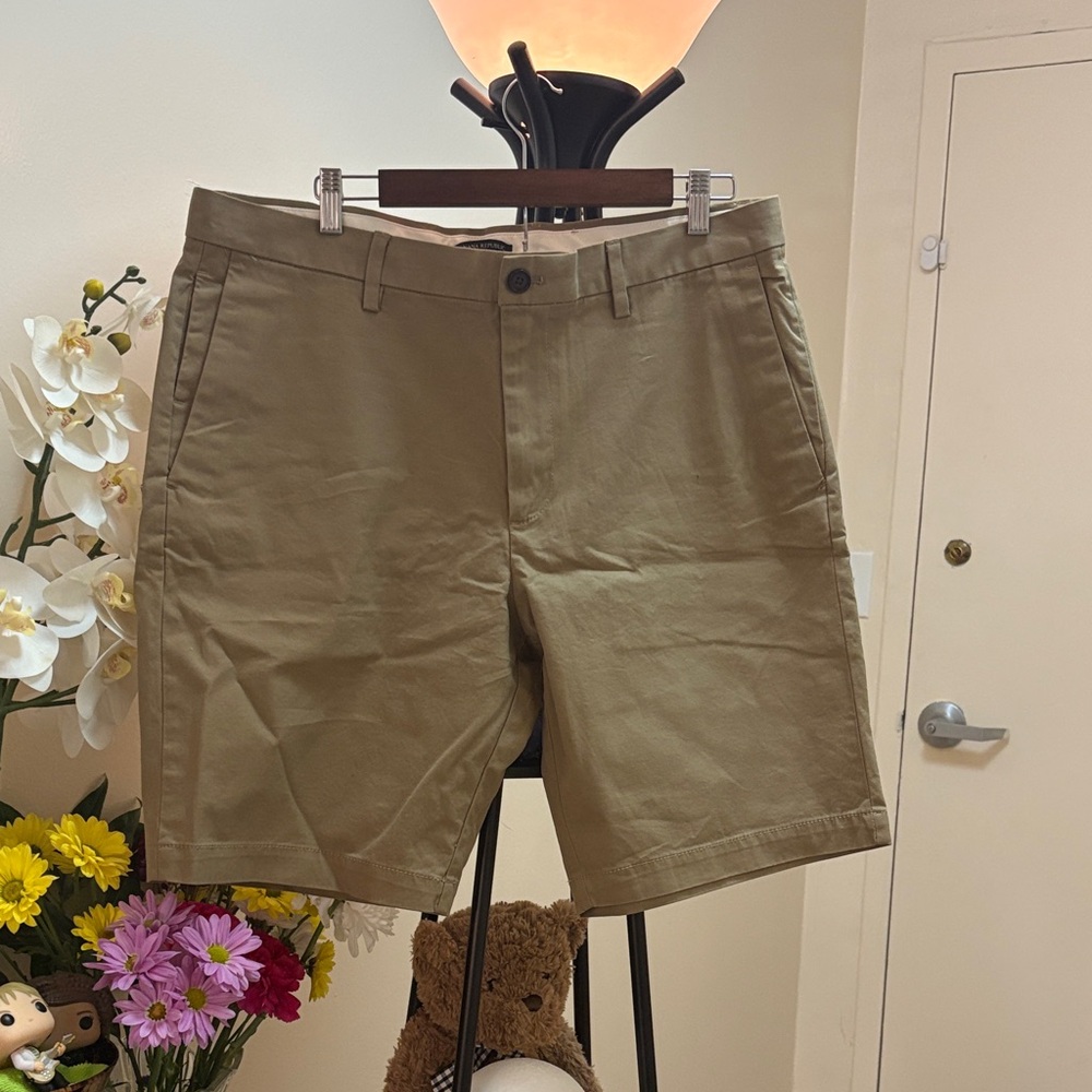 Banana Republic Men's Tan Shorts Size 36